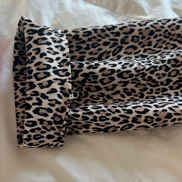 Tuckernuck Black and White Leopard Blouse - Picture 4 of 8